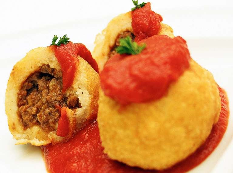 Bollos pelones en su salsa