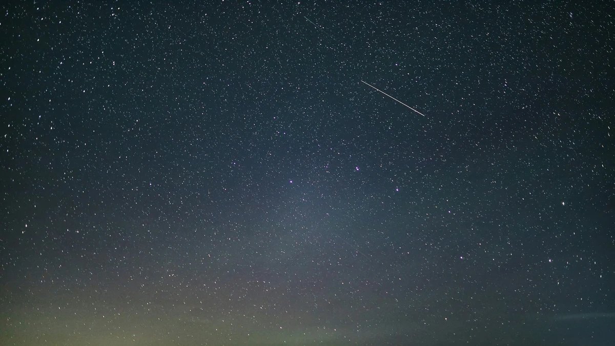 Cómo y cuándo ver la lluvia de meteoros más fuerte del verano