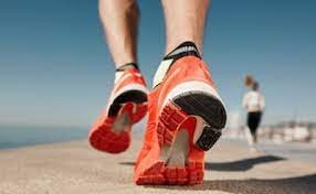 Caminar fortalece y embellece